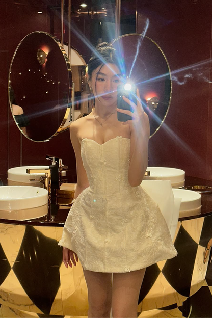 Gabriella Mini