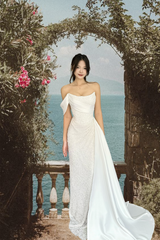 Lesley Gown